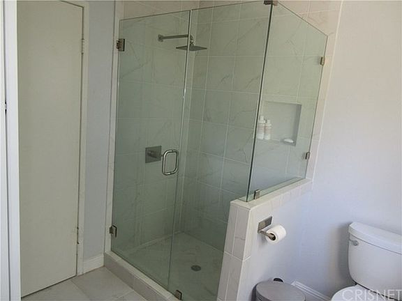 5th image of 1925 Glenoaks Blvd Unit 101