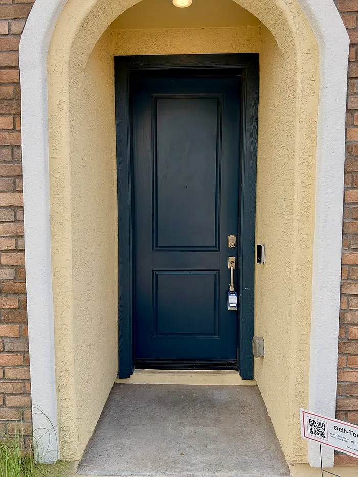 4 bed, 3.5 bath, 2267 sqft, $2,495 — Photo 2