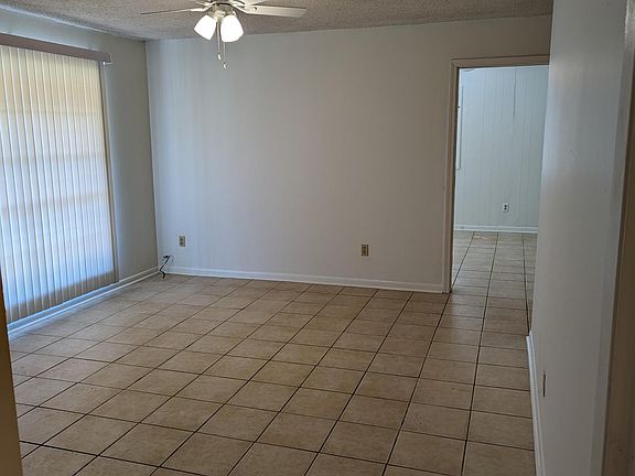 2nd image of 1504 Croquet Dr