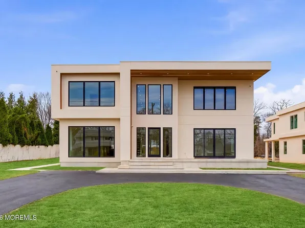 46 Whalepond Road, Oakhurst, NJ 07755