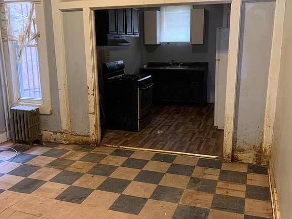 4th image of 2432 E Lafayette Ave