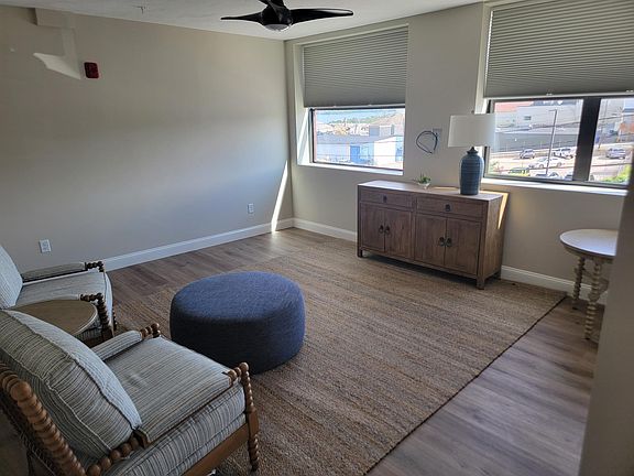 4th image of 758 Eddy St Unit 301