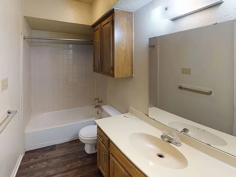 1010 W Prairie St — Photo 11