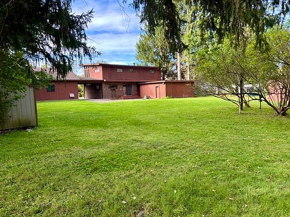 5th image of 122 Beartown Rd