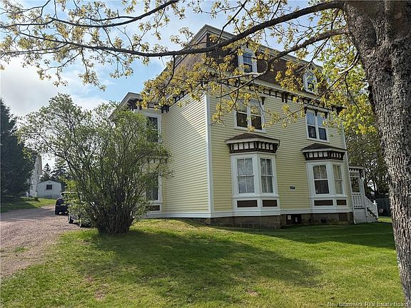 3rd image of 3497 Cape Rd