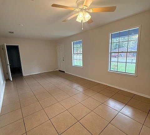 3rd image of 2719 Dantzler St