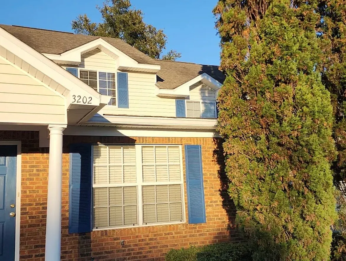 3 bed, 1344 sqft, $1,630 — Photo 2