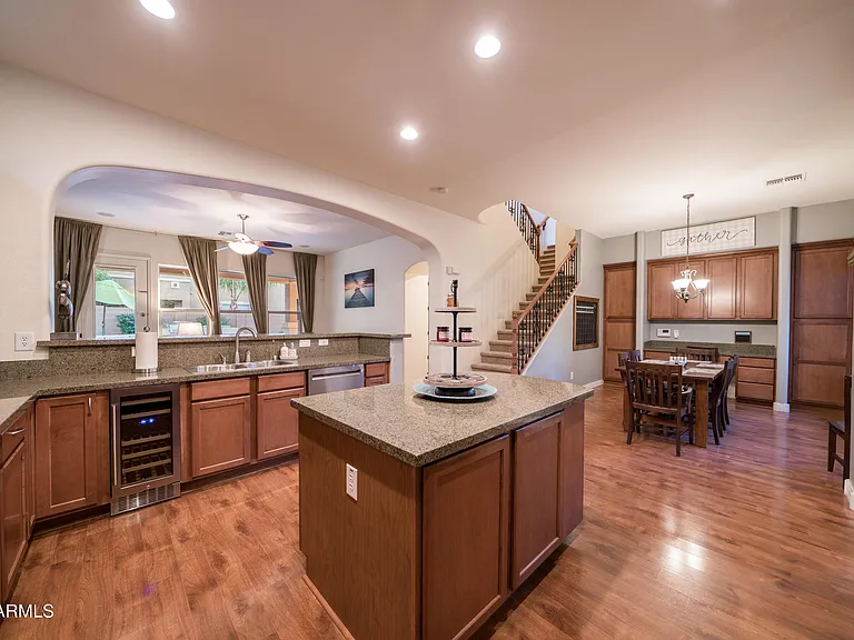 2681 E Hampton Ln — Photo 12