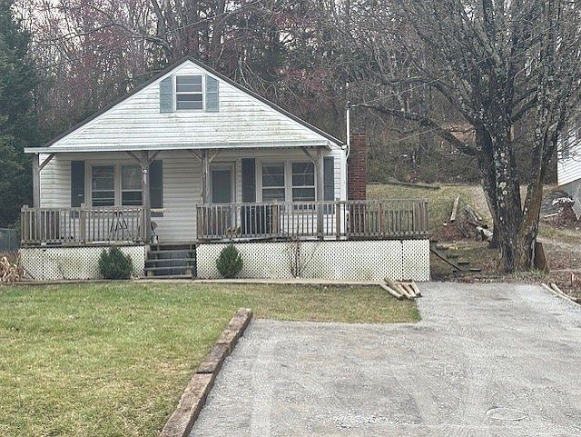 1st image of 214 Thornwood Dr