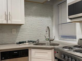 1028 Rhinelander Ave #1, Bronx, NY 10461