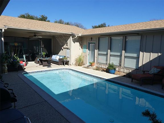3rd image of 5704 Choctaw Dr