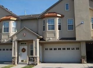 899 Courtyard Ln, Centerville, UT 84014