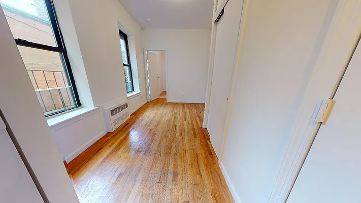 Rented by Bond New York | media 7