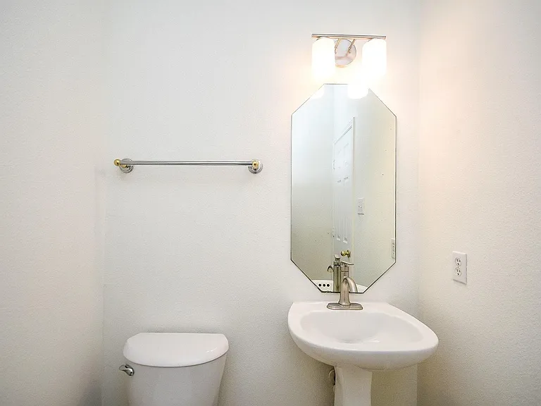 21610 Woodoak Ct — Photo 8