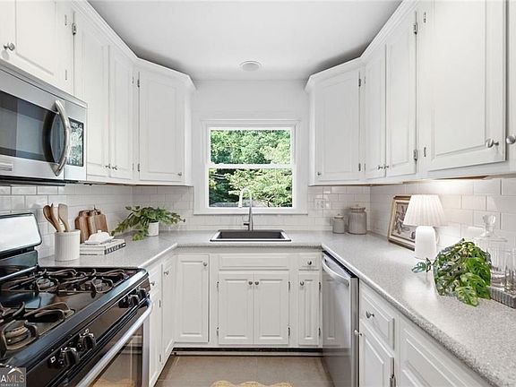 5th image of 1119 Arbordale Dr