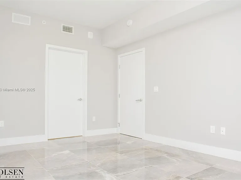 16385 Biscayne Blvd #2615 — Photo 22