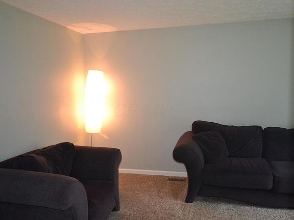4th image of 547 Daventry Ln