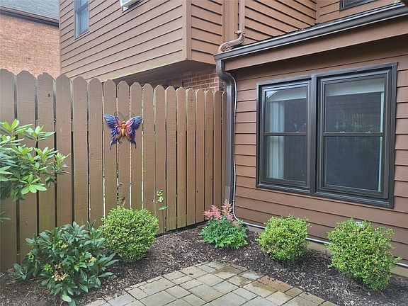 4th image of 3016 Pleasant Dr