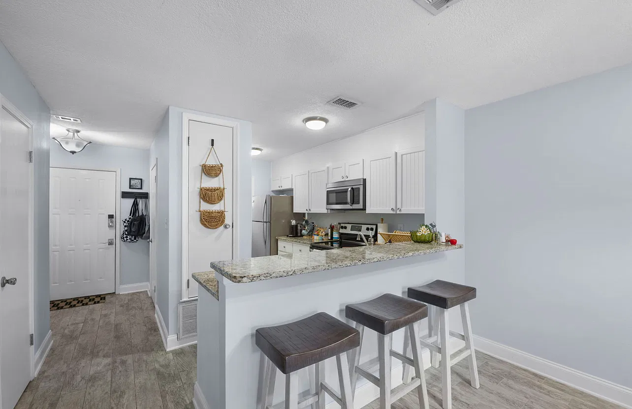 2 bed, 1.5 bath, 1156 sqft, $1,850 — Photo 3