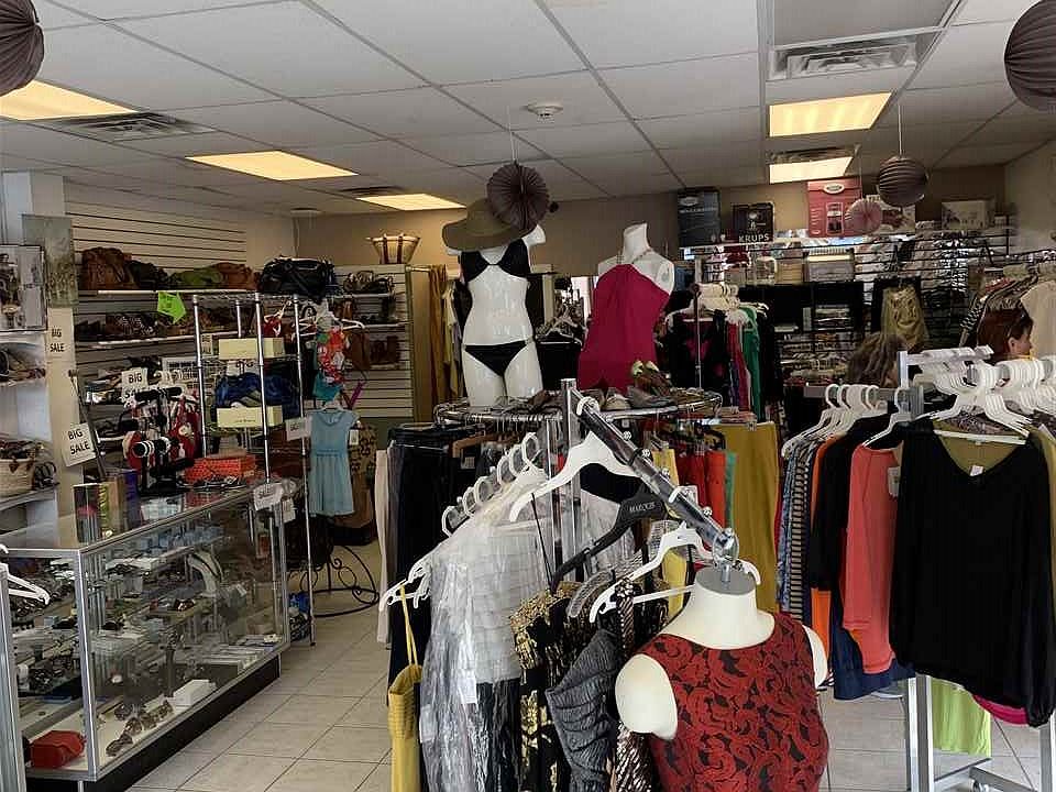 2nd image of 7500 Broadway
