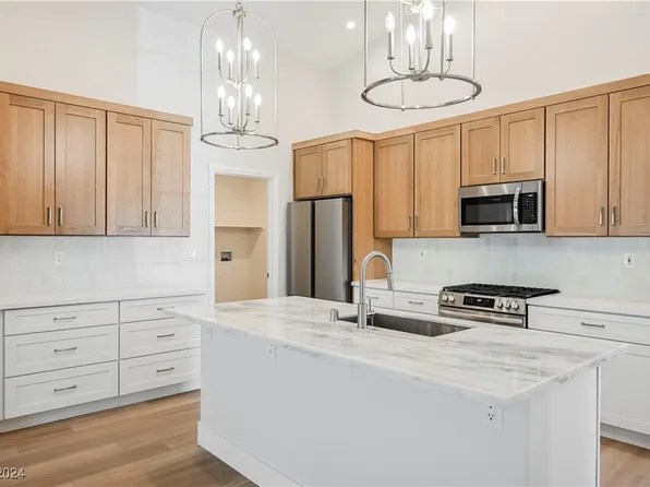 618 Camp Hill Rd, Henderson, NV 89015