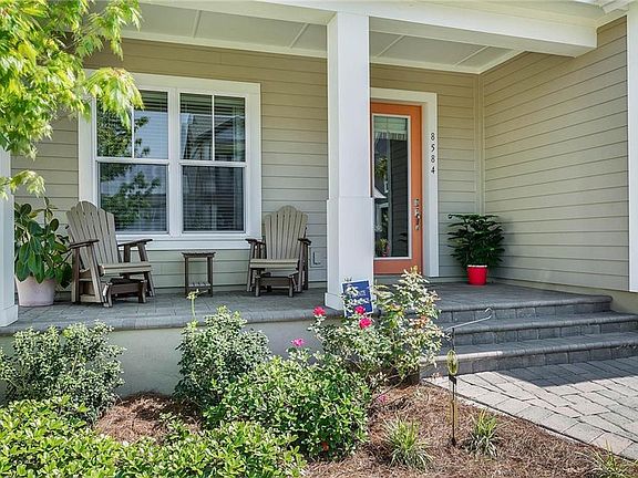 2nd image of 8584 Martinson St
