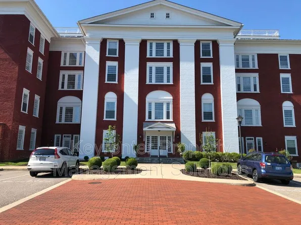 100 Village Dr APT 101, Staunton, VA 24401