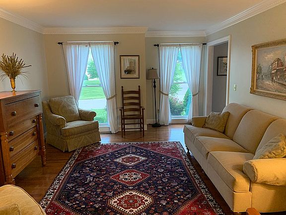 4th image of 7279 Glenn Moor Dr