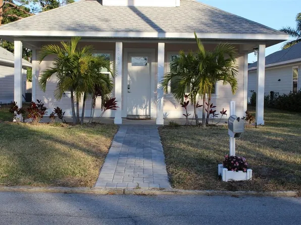 1619 17th St W, Bradenton, FL 34205