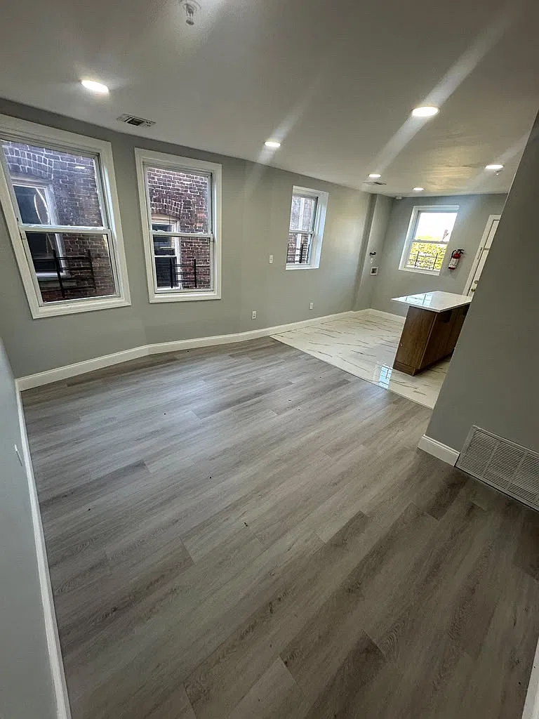 4 bed, $2,250 — Photo 1