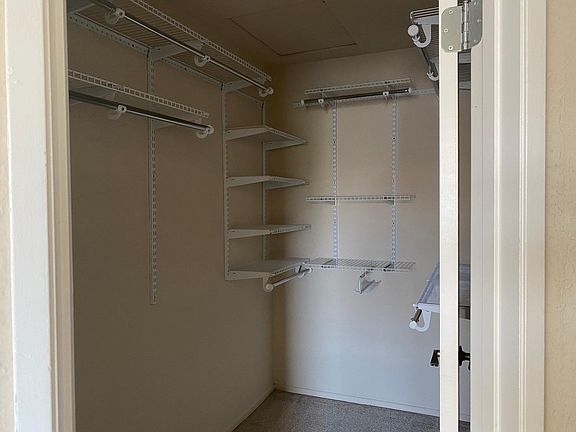 4th image of 78650 Avenue 42 APT 1014
