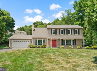 10300 Saddle View Ct, Vienna, VA 22182