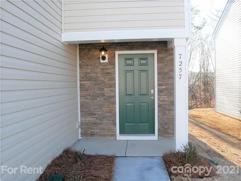 7257 Finnigan Rd — Photo 3