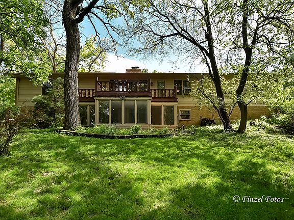 2nd image of 824 Greenwood Ave