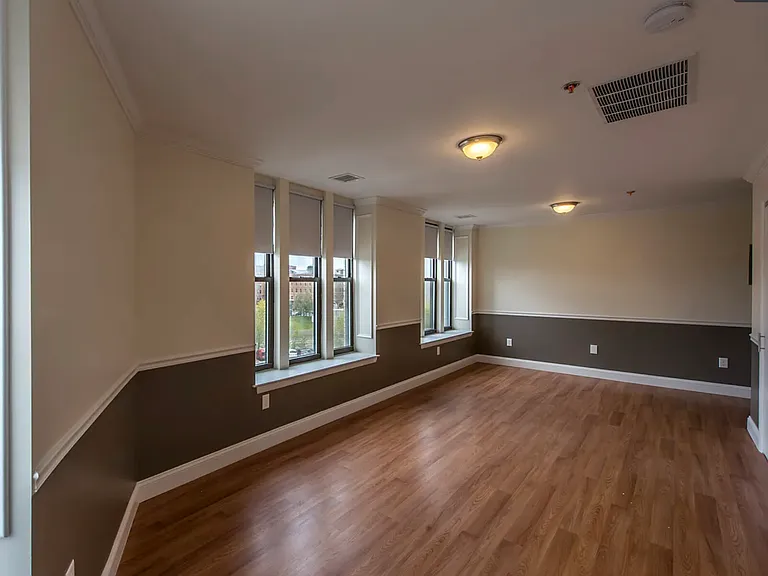 1120 Boylston St #1 — Photo 7