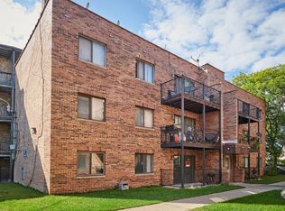 1917 W Granville Ave APT 102, Chicago, IL 60660