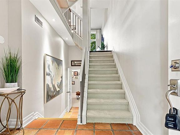 5th image of 1250 Marlborough Ct #13
