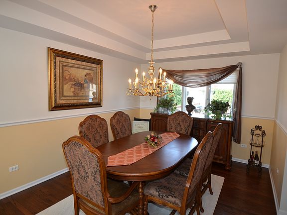 5th image of 9420 Bedford Dr