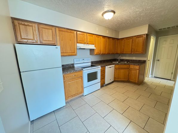 1811 E St #8, Lincoln, NE 68508