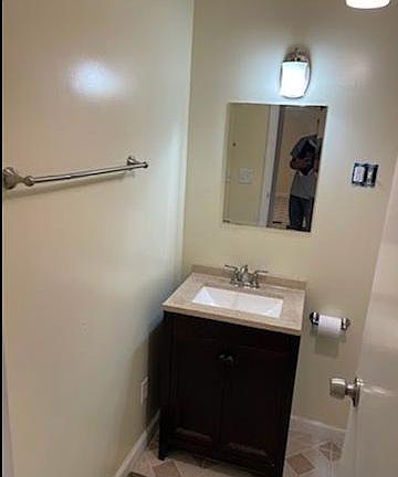 4th image of 348 Prospect Ave #2