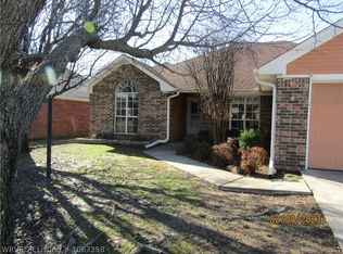 7704 S 25th St, Fort Smith, AR 72908