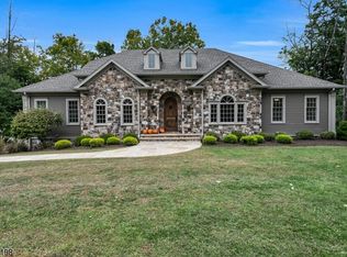 45 Pond Hill Rd, Basking Ridge, NJ 07920