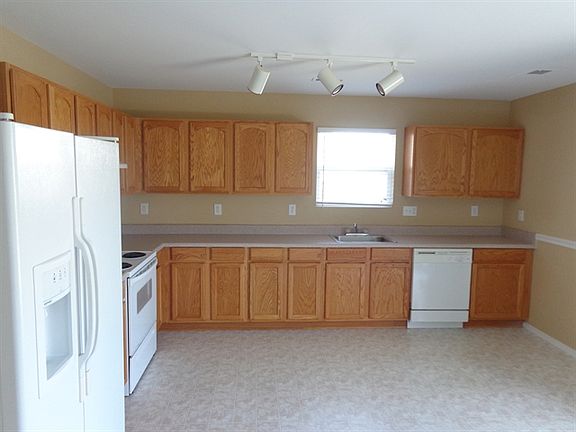 5th image of 1910 Slumber Oaks Ct