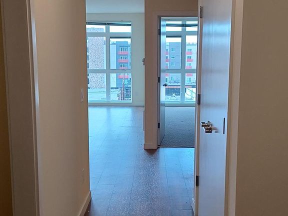 3rd image of 2901 Rucker Ave #511