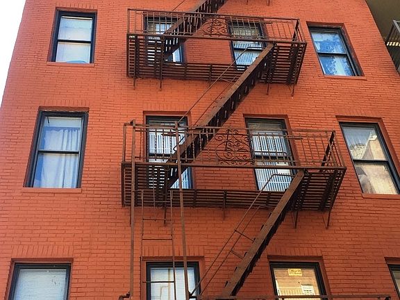 2nd image of 172 E 112th St APT 5A