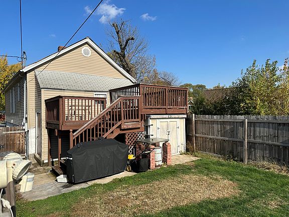 5th image of 640 Sibley St