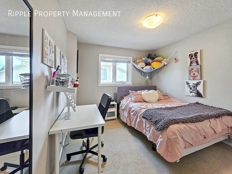 138 Mount Robson Close SE — Photo 32