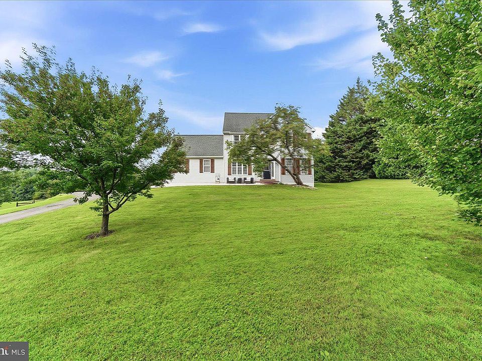 1st image of 400 Elkdale Rd