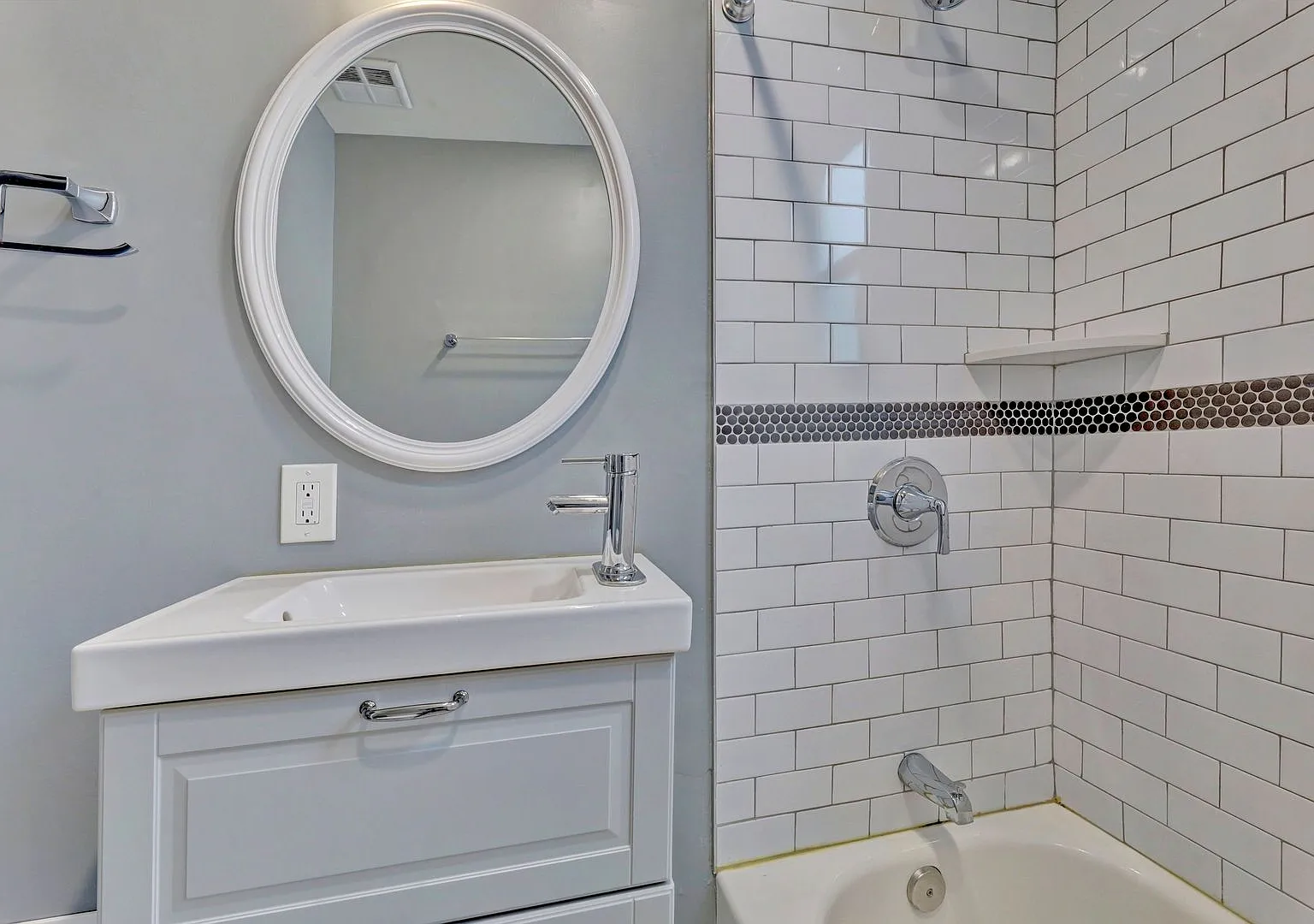 120 Center Street — Photo 3