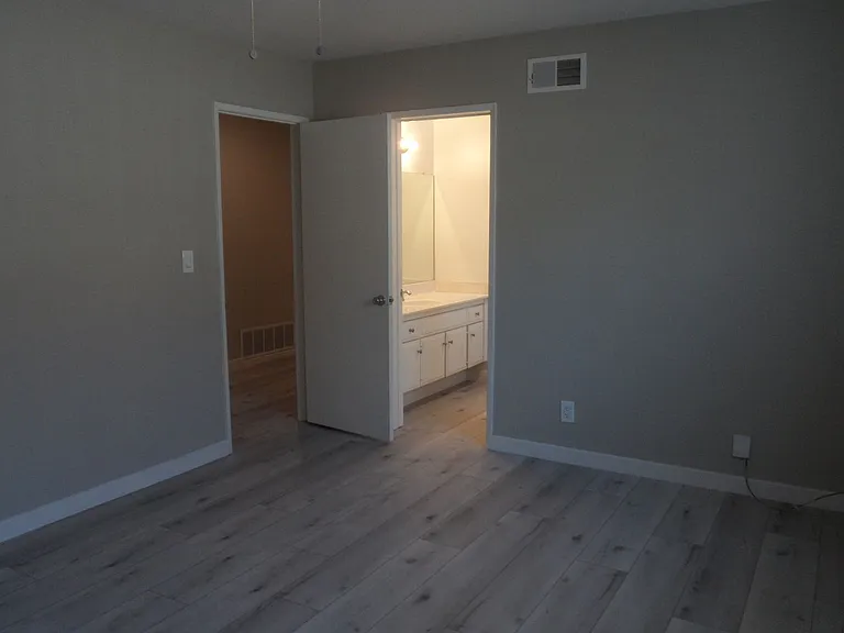 1241 E Diana Ave — Photo 12